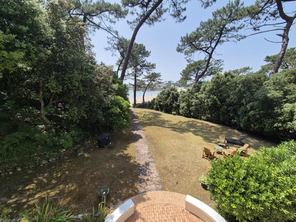 Maison 5 pièce(s) 6 chambre(s) 215 m²