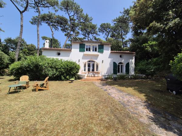 Maison 5 pièce(s) 6 chambre(s) 215 m²