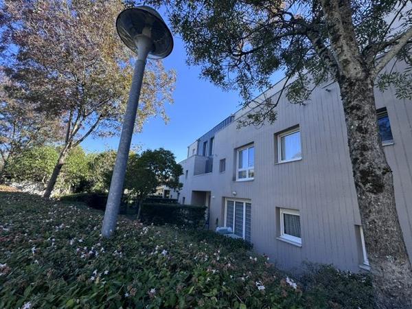 Appartement à vendre, 2 pièces - Pessac 33600