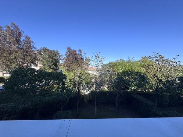 Appartement à vendre, 2 pièces - Pessac 33600