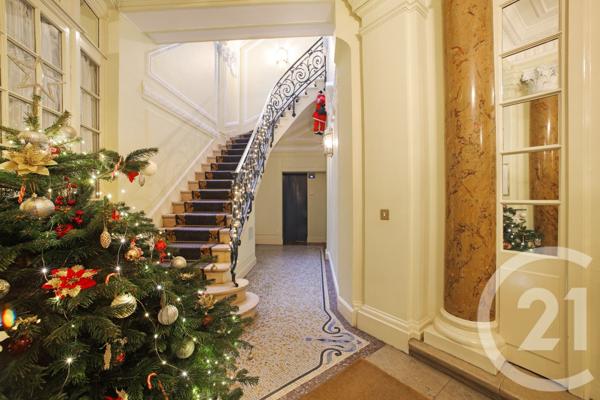 Appartement F6 à vendre  6 pièces - 152,17 m2 PARIS - 75008