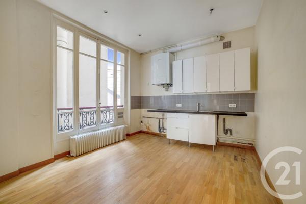 Appartement F6 à vendre  6 pièces - 152,17 m2 PARIS - 75008
