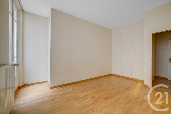 Appartement F6 à vendre  6 pièces - 152,17 m2 PARIS - 75008
