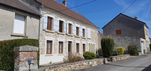 Dormans (51700) PROPRIETE VITICOLE avec GITE