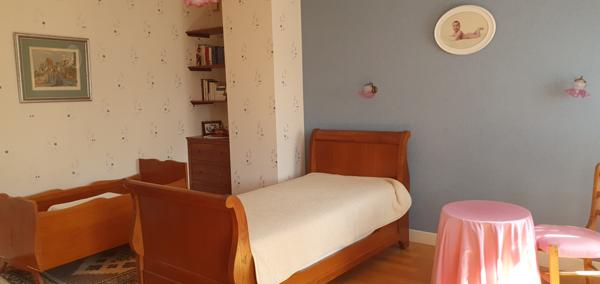 Dormans (51700) PROPRIETE VITICOLE avec GITE