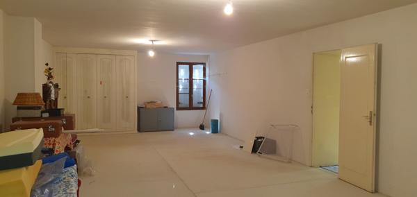 Dormans (51700) PROPRIETE VITICOLE avec GITE