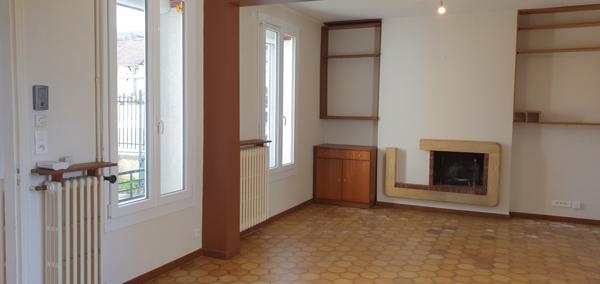 Dormans (51700) PROPRIETE VITICOLE avec GITE