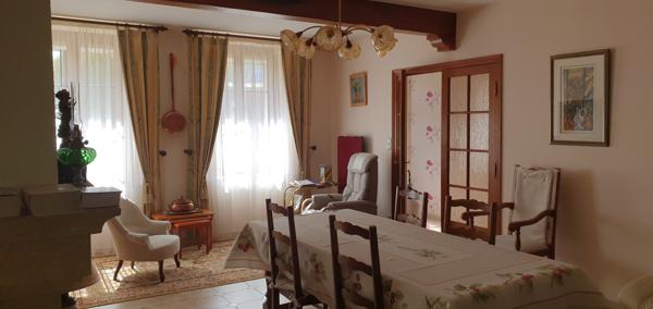 Dormans (51700) PROPRIETE VITICOLE avec GITE