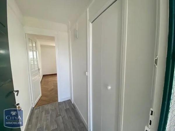 Appartement à louer 2 pièces 43.4m² Châteauroux (36000)