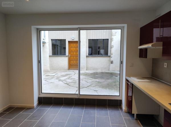 Maison à vendre à Beaumont-sur-Sarthe dans la Sarthe (72170), ref : 72126-3018