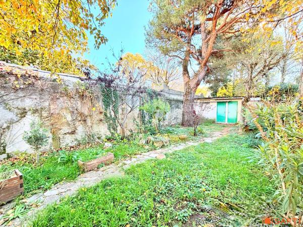 Maison centre ville 195m2, jardin, terrasses.