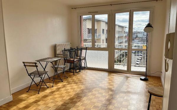 Appartement à louer    3 pièces • 53,95 m2 Le Chesnay