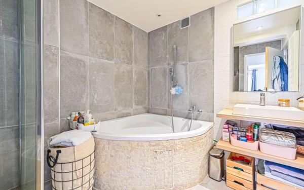 Appartement à vendre    3 pièces • 70 m2 Charenton-le-Pont