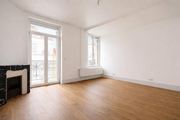 Nancy (54000) Magnifique maison de centre-ville -Rue de Messier - avec jardin 200 m2