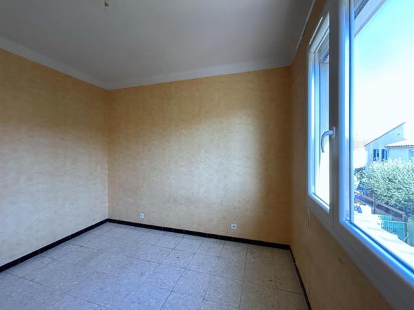 Maison familiale 3 chambres avec garage climatisée