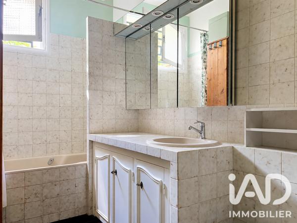 Maison à vendre 7 pièces 127,79 m² Le Mesnil-le-Roi