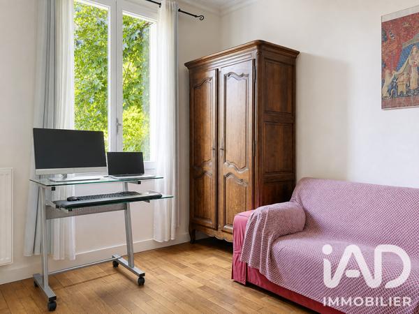 Maison à vendre 7 pièces 127,79 m² Le Mesnil-le-Roi