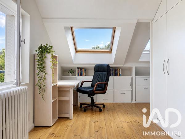 Maison à vendre 7 pièces 127,79 m² Le Mesnil-le-Roi