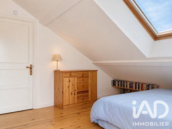 Maison à vendre 7 pièces 127,79 m² Le Mesnil-le-Roi