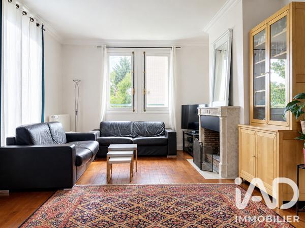 Maison à vendre 7 pièces 127,79 m² Le Mesnil-le-Roi