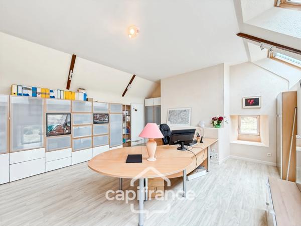 Superbe propriété à vendre 10 pièces proche de PONTIVY (56), alliant caractère et confort moderne