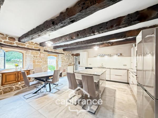 Superbe propriété à vendre 10 pièces proche de PONTIVY (56), alliant caractère et confort moderne
