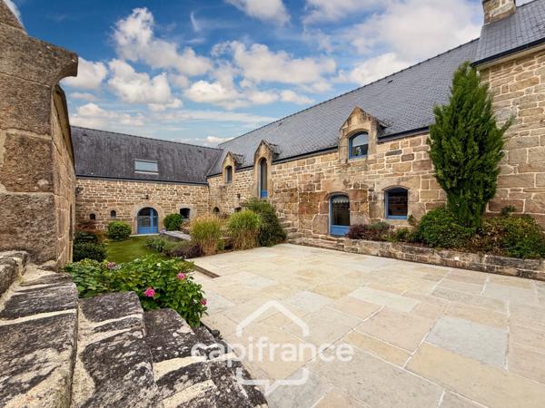 Superbe propriété à vendre 10 pièces proche de PONTIVY (56), alliant caractère et confort moderne