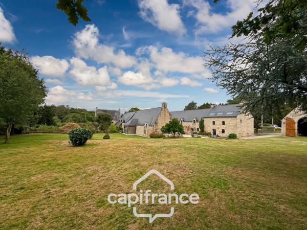 Superbe propriété à vendre 10 pièces proche de PONTIVY (56), alliant caractère et confort moderne