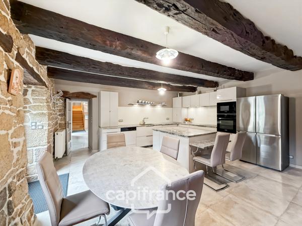 Superbe propriété à vendre 10 pièces proche de PONTIVY (56), alliant caractère et confort moderne