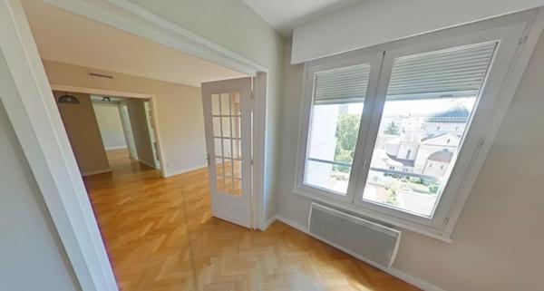APPARTEMENT T3 A LOUER - LYON 6EME ARRONDISSEMENT Edgard Quinet 65.45 m 2 2 493,47 € charges comprises par mois