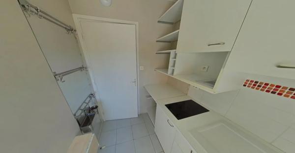 APPARTEMENT T3 A LOUER - LYON 6EME ARRONDISSEMENT Edgard Quinet 65.45 m 2 2 493,47 € charges comprises par mois