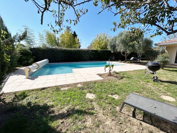 Maison 5 pièce(s) 165 m2 sur 832 m² dans une impasse