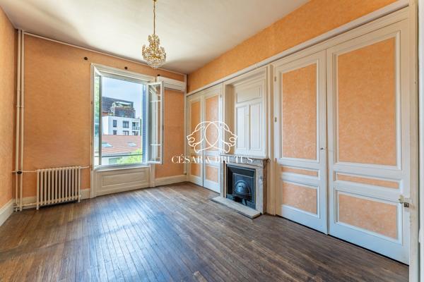 Rare : Appartement bourgeois 6 pièces