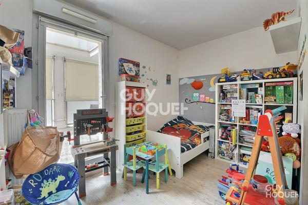 (Visite virtuelle) - À VENDRE, Appartement T4 de 78 m², triple exposition, avec Terrasse de 48 m² & Garage double, Proximité Place Ronde , VILLEURBANNE (69100)
