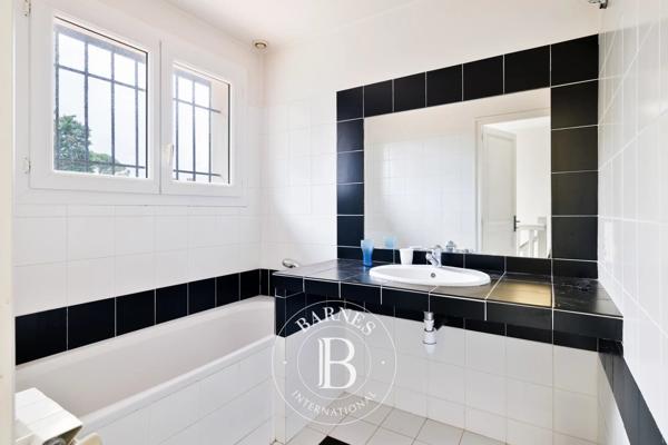 Saint-Jean-de-Luz, Maison 5 Chambres -  210 m² à vendre