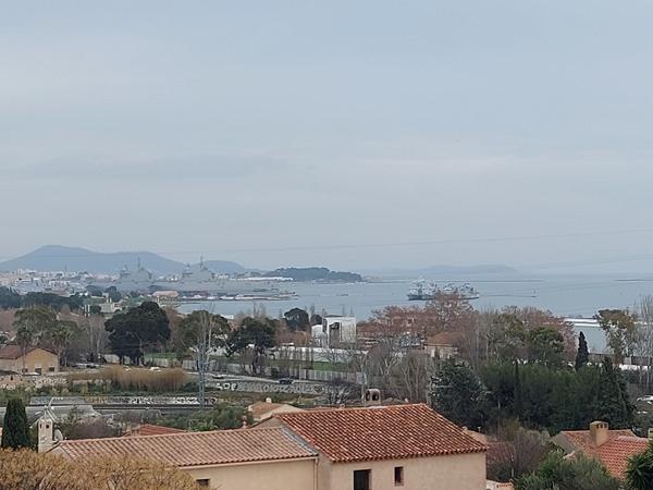 La Seyne Sur Mer/ Ollioules Villa de 5 pièces de 150 m², terrain de 1362 m2 vue mer