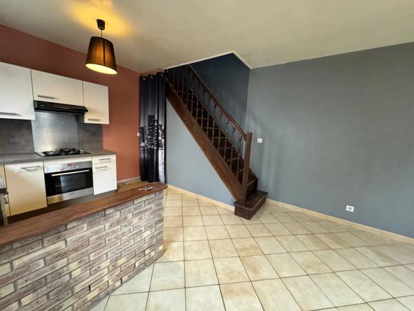 Location                                                      Maison
                        
                     2 pièces                      47 m2                     à Saint-Quentin