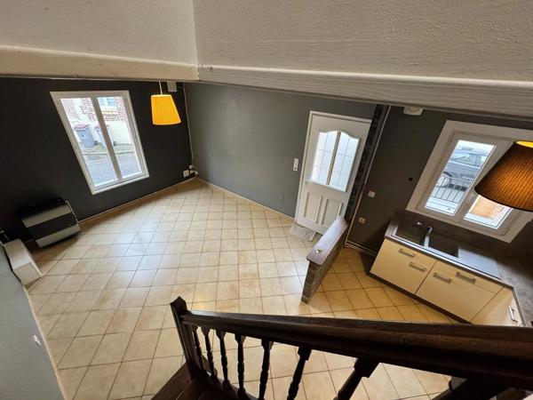 Location                                                      Maison
                        
                     2 pièces                      47 m2                     à Saint-Quentin