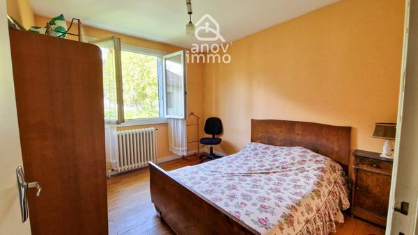 Maison
                                                                                                                                                                                                                                                                                                                        7 pièce(s)                                                                                                                                                                                                          4 chambre(s)                                                                                                                                                                                                          177  m²