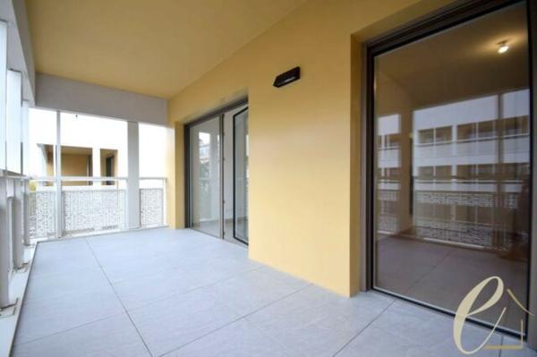 LYON 1er Quais du Rhône – Appartement T4 de 153 m² sans vis à vis avec garage