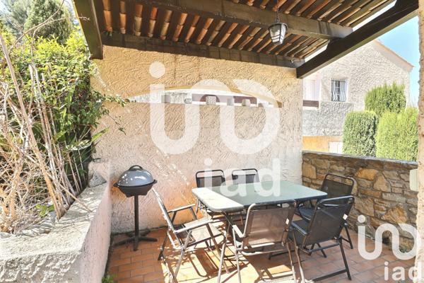 Appartement 3 pièces de 58 m² à Saint-Cyr-sur-Mer (83270)