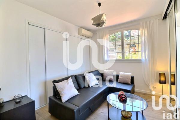 Appartement 3 pièces de 58 m² à Saint-Cyr-sur-Mer (83270)