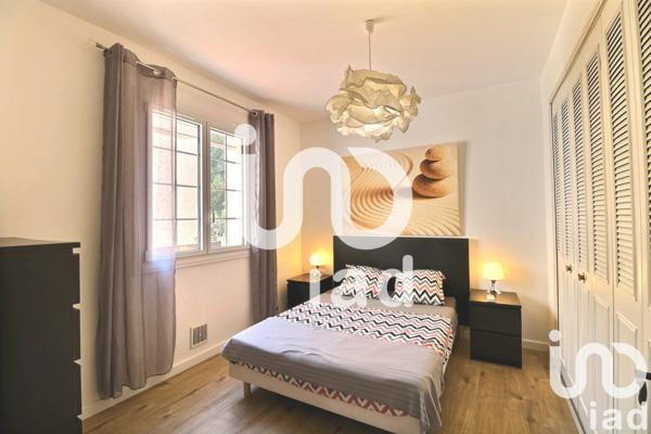 Appartement 3 pièces de 58 m² à Saint-Cyr-sur-Mer (83270)