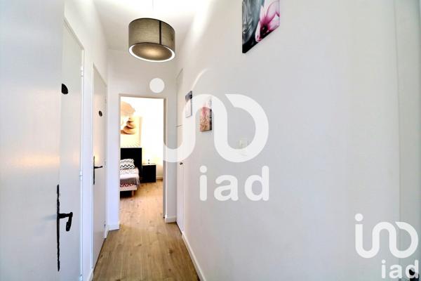 Appartement 3 pièces de 58 m² à Saint-Cyr-sur-Mer (83270)