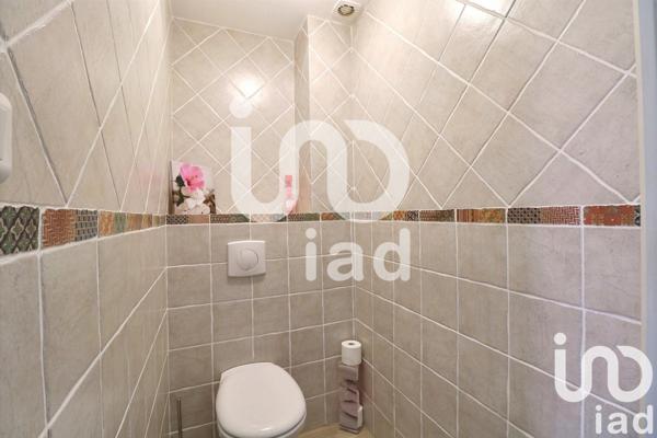 Appartement 3 pièces de 58 m² à Saint-Cyr-sur-Mer (83270)