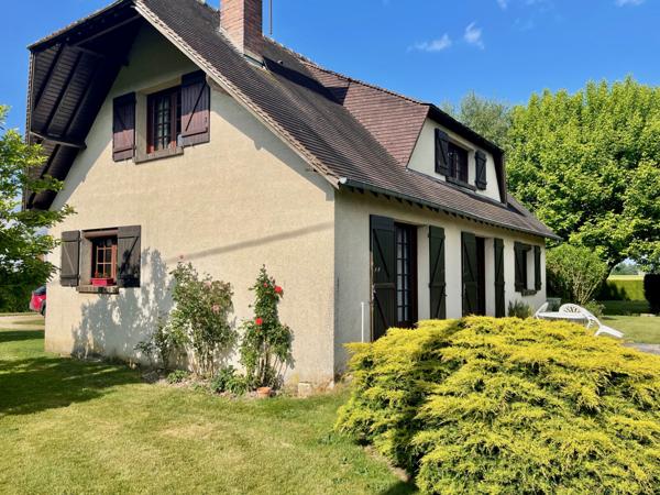 Maison
                                                                                                                                                                                                                                                                                                                        5 pièce(s)                                                                                                                                                                                                          4 chambre(s)                                                                                                                                                                                                          103  m²