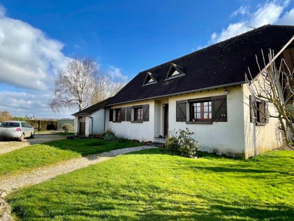 Maison
                                                                                                                                                                                                                                                                                                                        5 pièce(s)                                                                                                                                                                                                          4 chambre(s)                                                                                                                                                                                                          103  m²