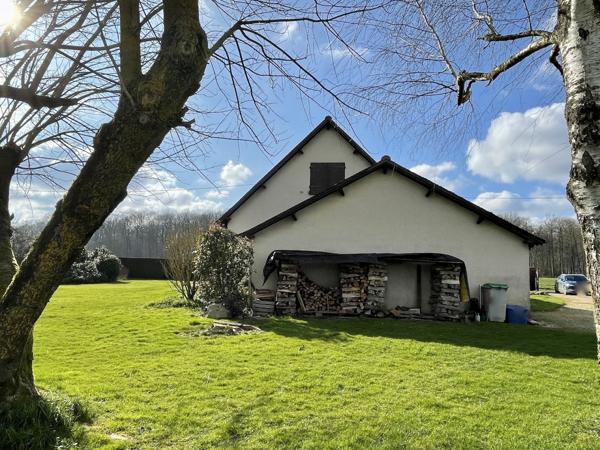 Maison
                                                                                                                                                                                                                                                                                                                        5 pièce(s)                                                                                                                                                                                                          4 chambre(s)                                                                                                                                                                                                          103  m²