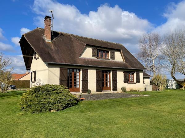 Maison
                                                                                                                                                                                                                                                                                                                        5 pièce(s)                                                                                                                                                                                                          4 chambre(s)                                                                                                                                                                                                          103  m²