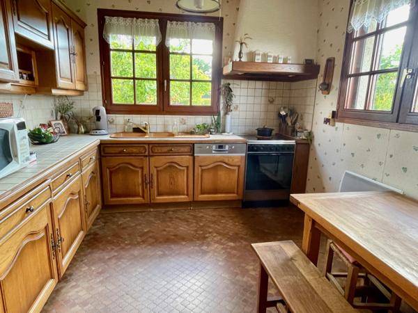 Maison
                                                                                                                                                                                                                                                                                                                        5 pièce(s)                                                                                                                                                                                                          4 chambre(s)                                                                                                                                                                                                          103  m²